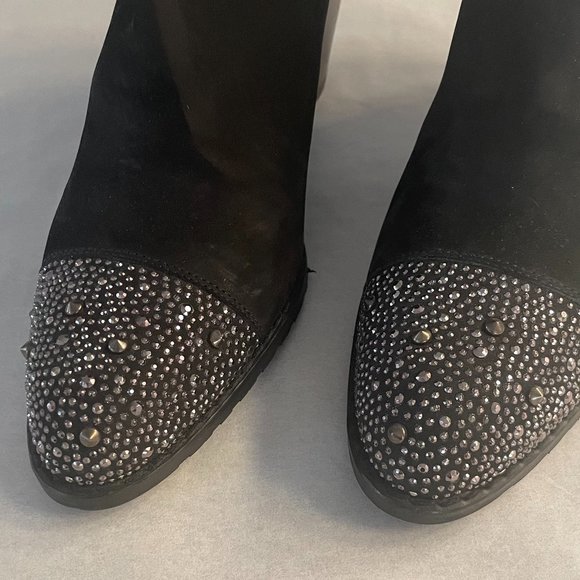 Stuart Weitzman Studgal Studded Cap Toe nubuck leather Ankle Boots 10M - Picture 4 of 12